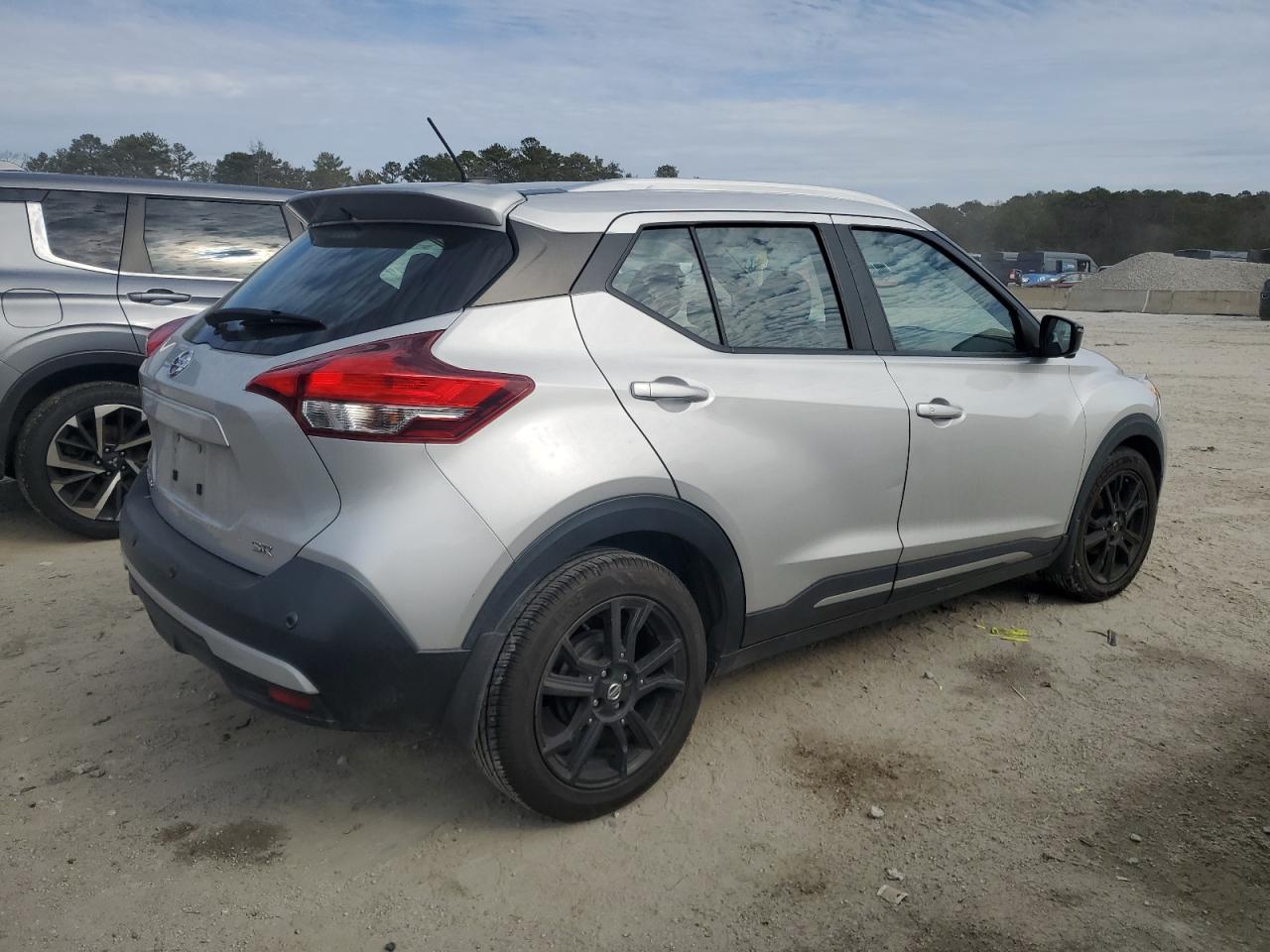 2020 Nissan Kicks - Image 3
