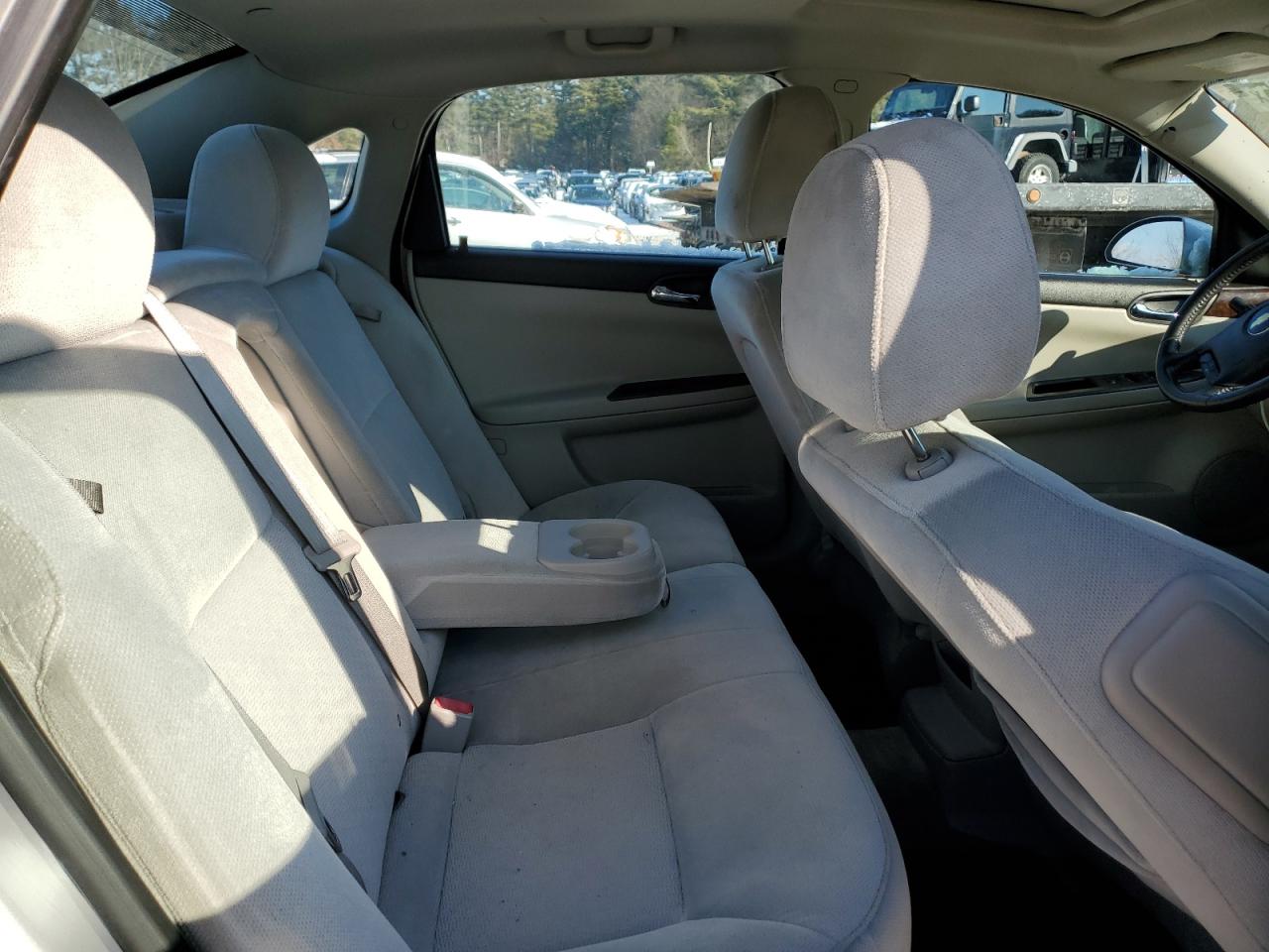 2014 Chevrolet Impala - Image 10