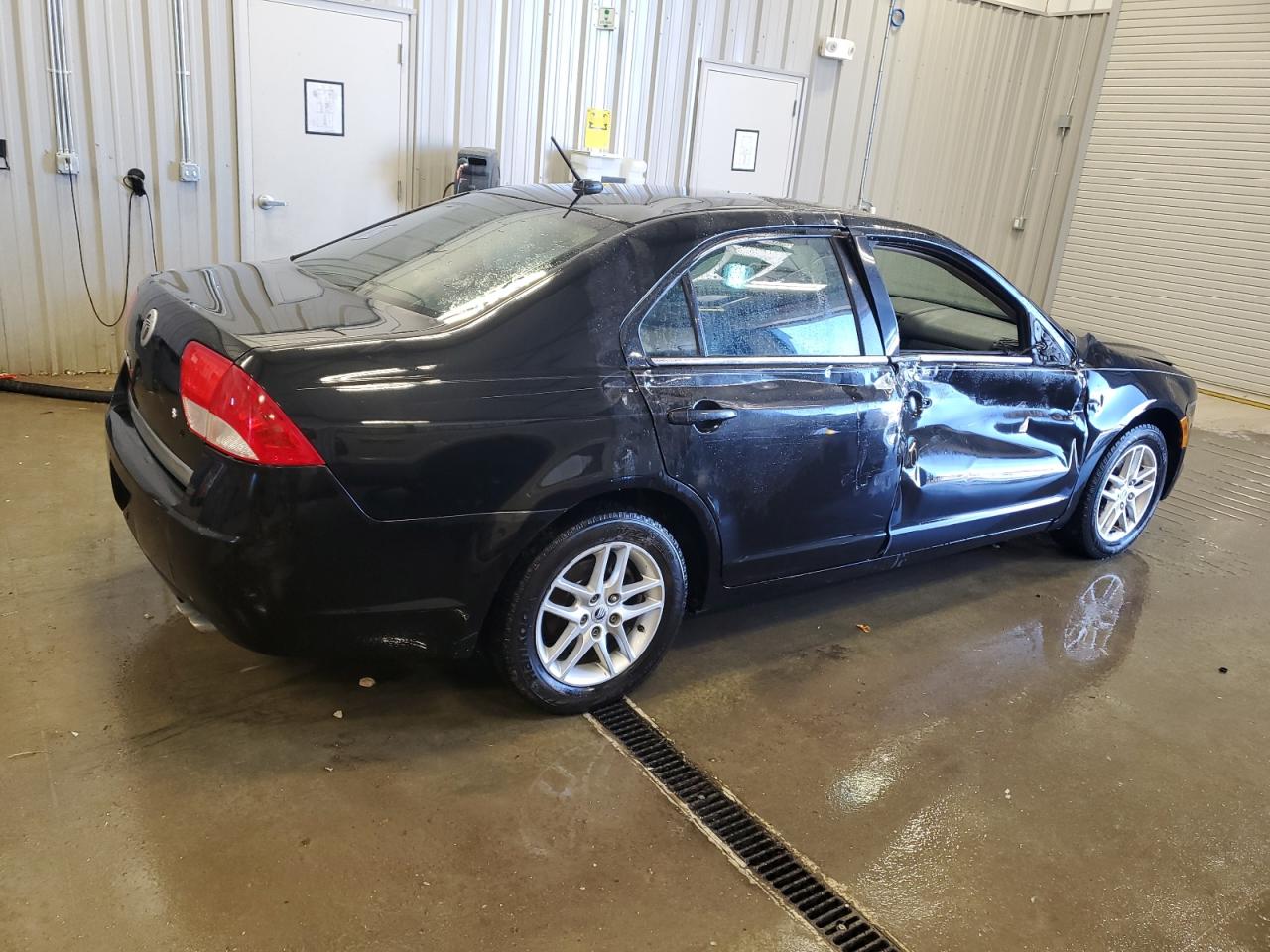 2010 Mercury Milan - Image 3