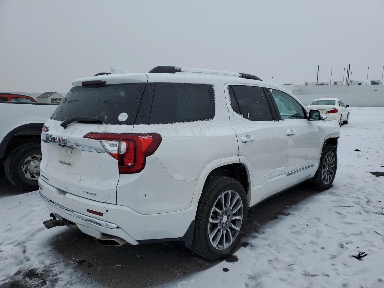 2021 GMC Acadia - Image 3