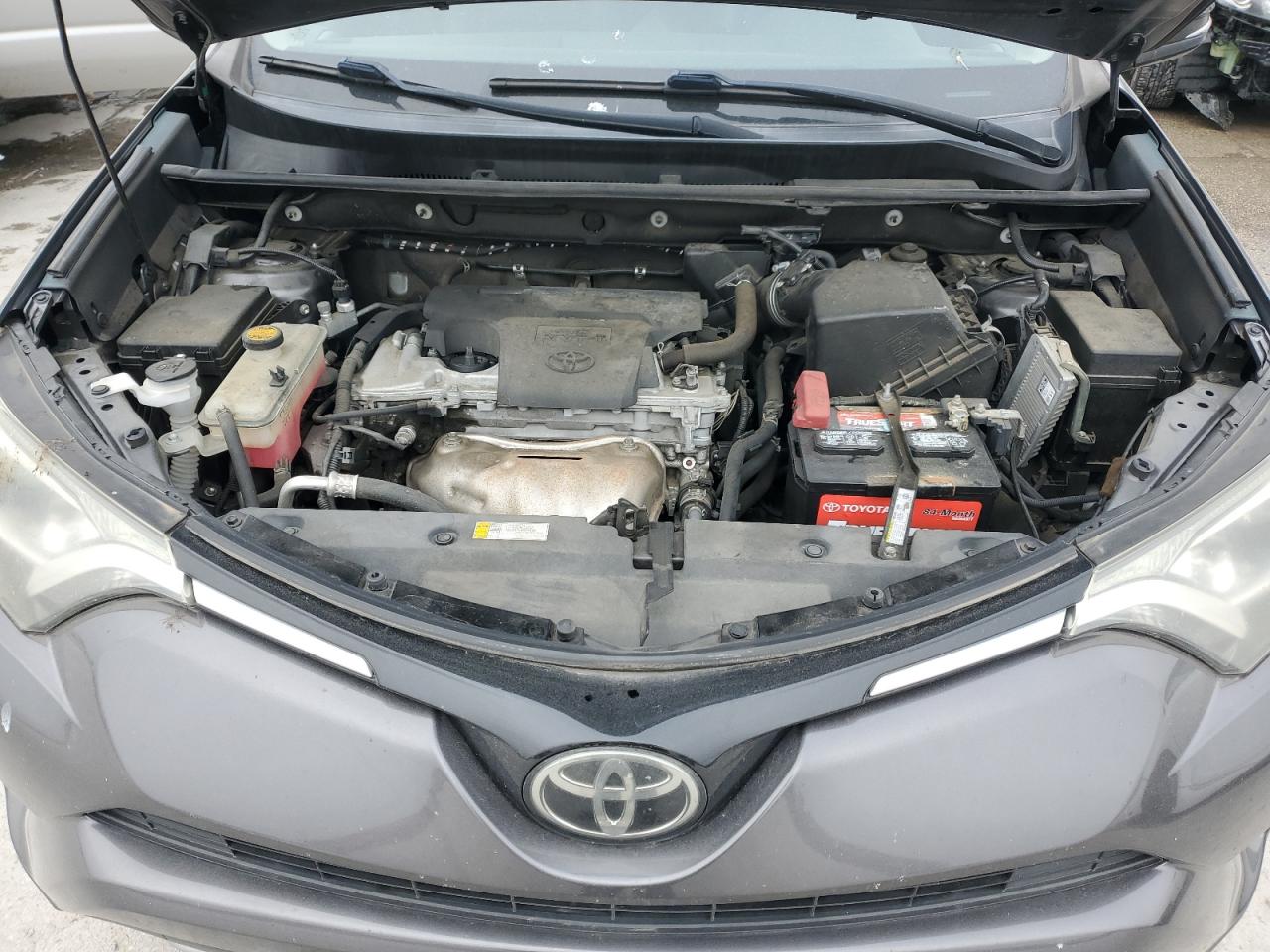2017 Toyota RAV 4 - Image 12