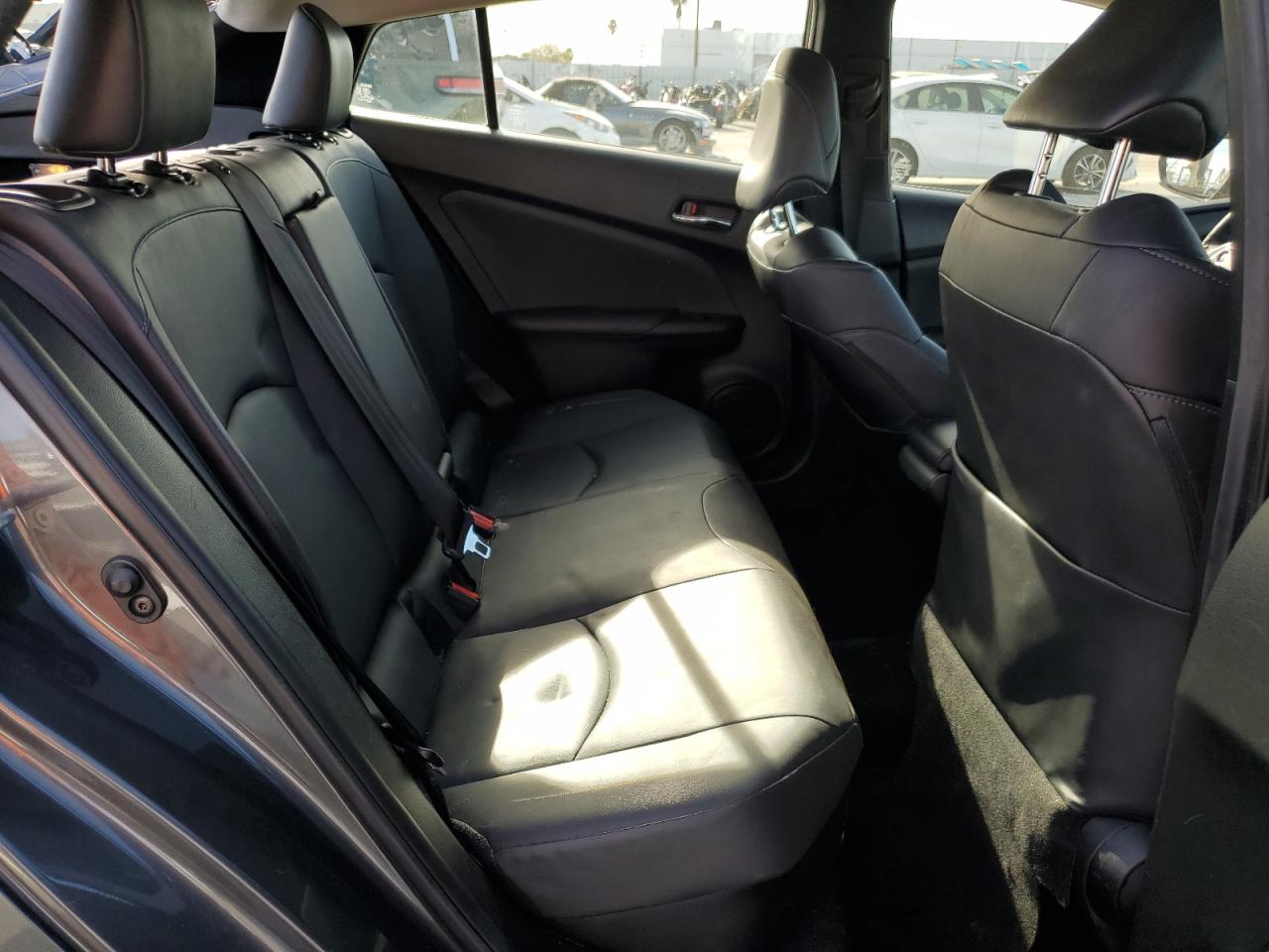 2017 Toyota Prius - Image 10
