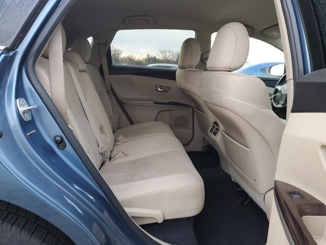 2010 Toyota Venza - Image 11