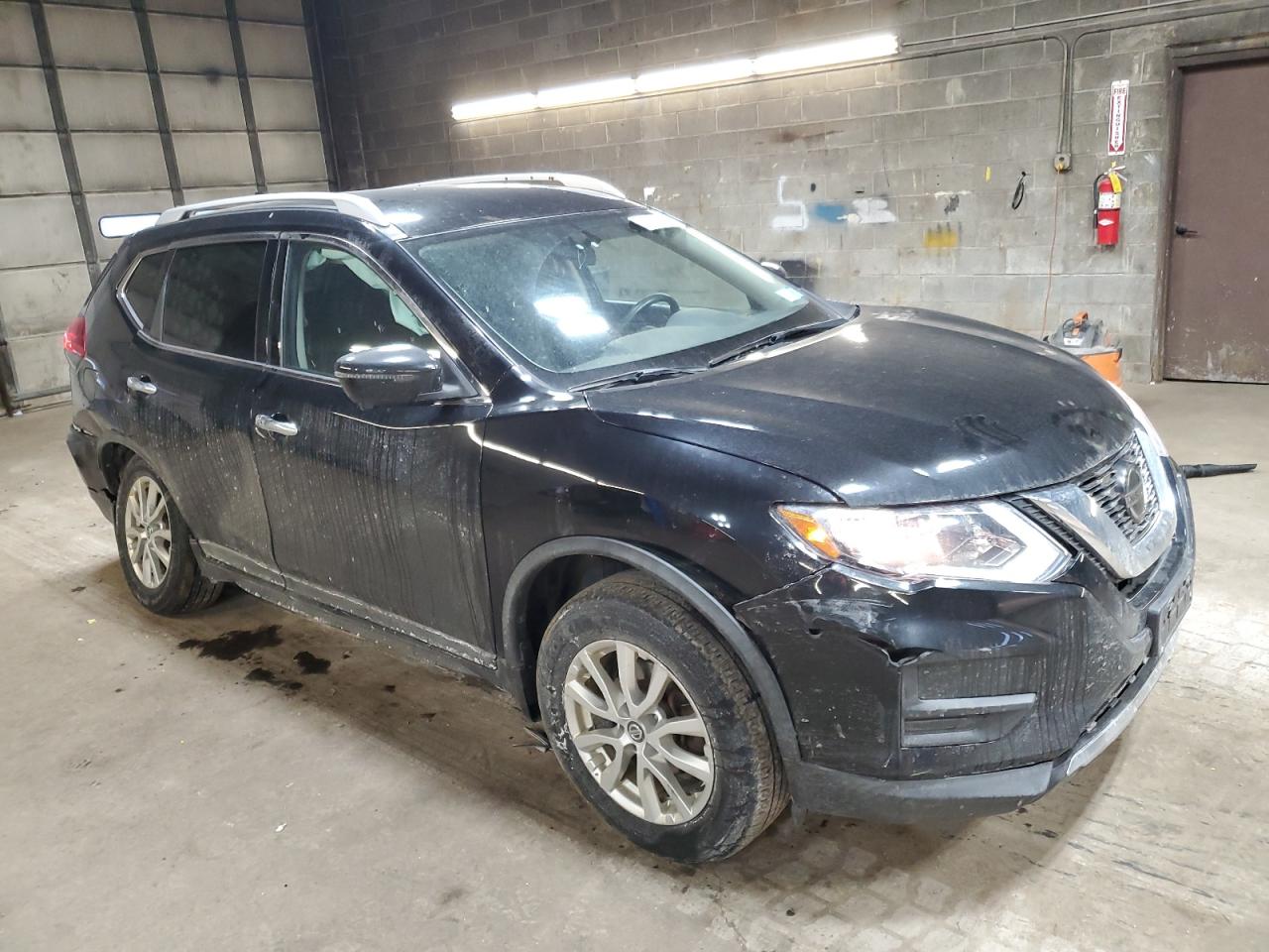 2018 Nissan Rogue - Image 4
