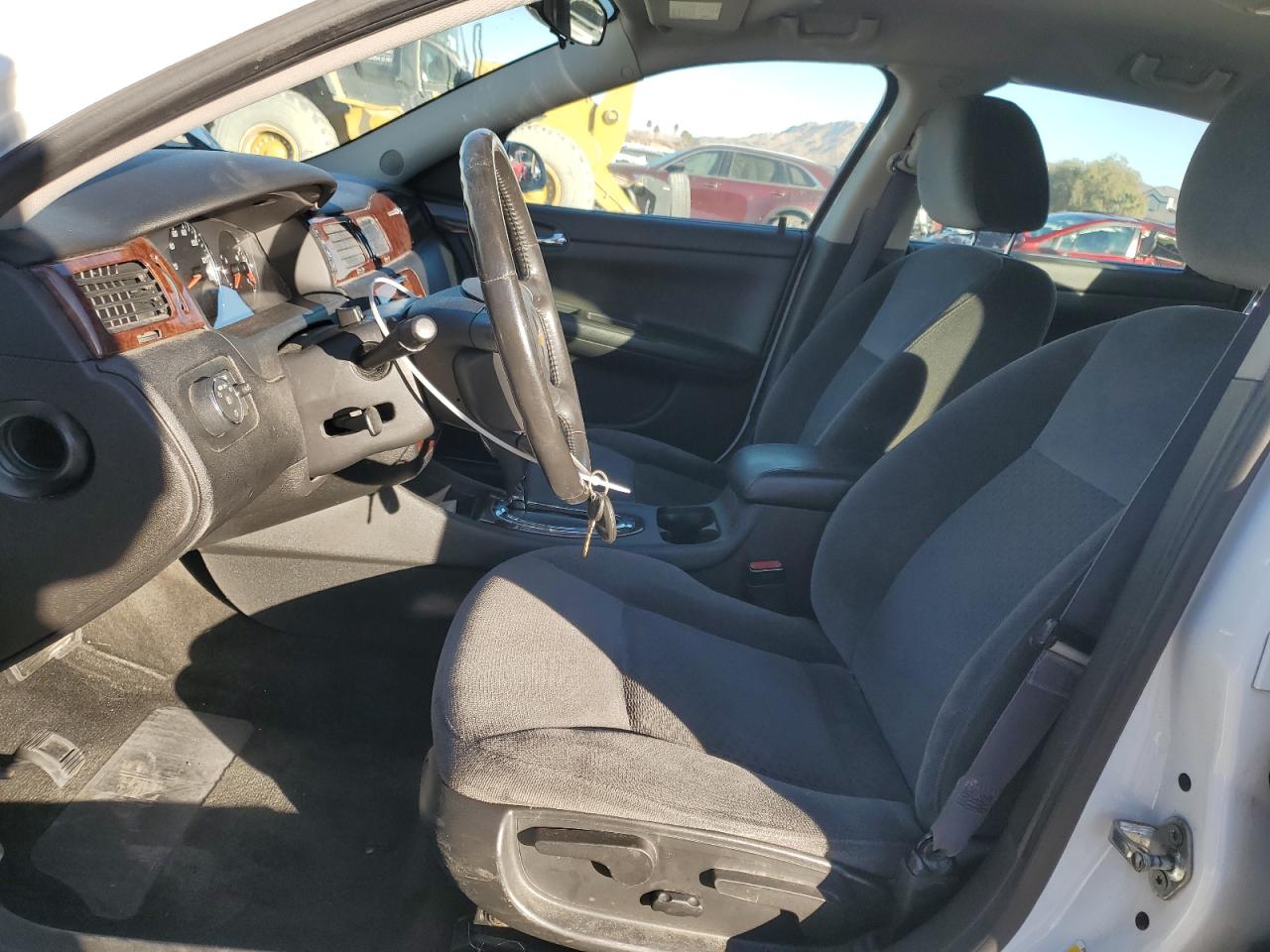 2011 Chevrolet Impala - Image 7