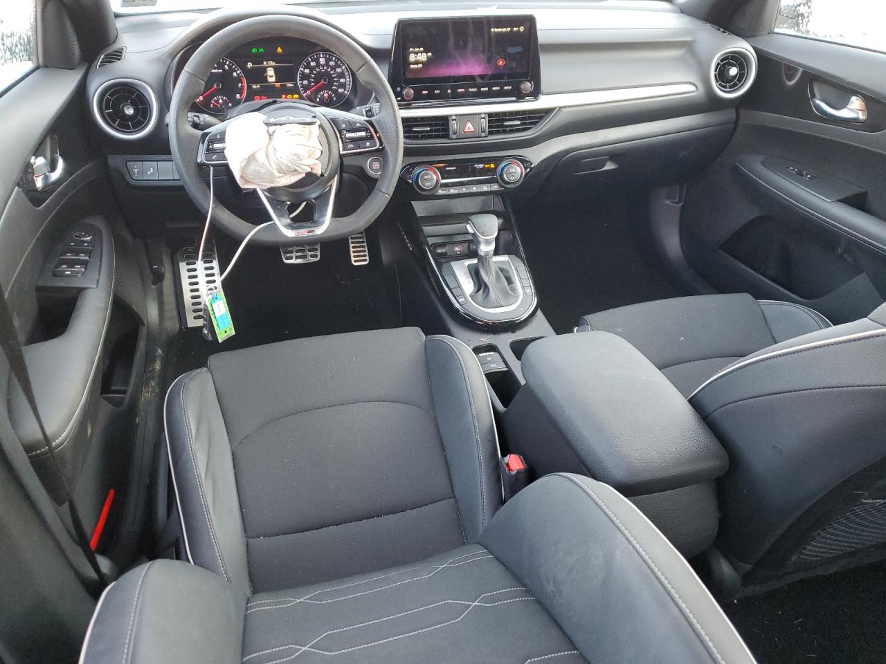2024 Kia Forte - Image 8