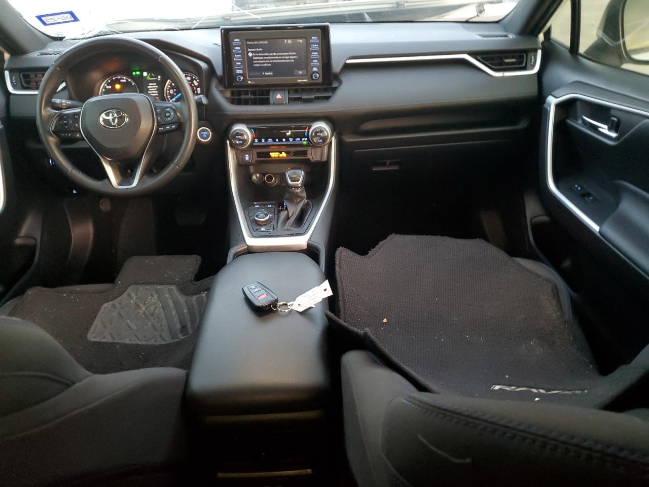 2022 Toyota RAV 4 - Image 8