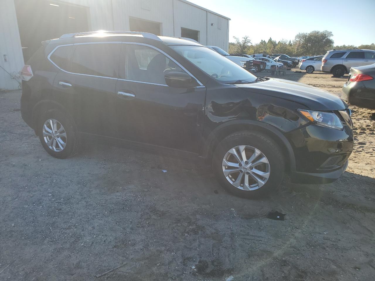 VIN KNMAT2MV2FP566173 2015 NISSAN ROGUE no.4