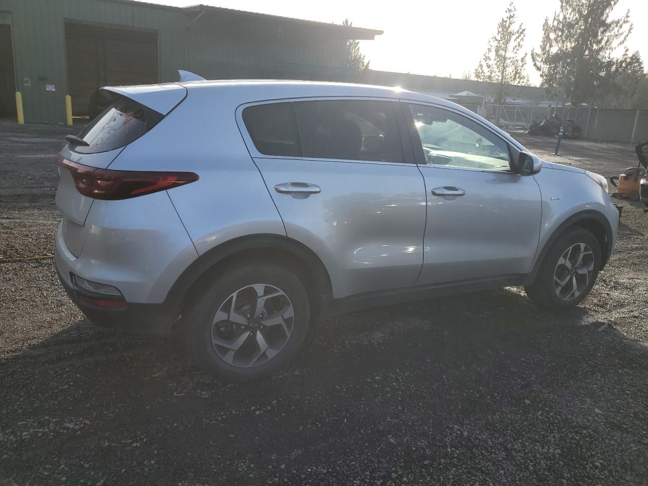 VIN KNDPMCAC0L7745419 2020 KIA SPORTAGE no.3