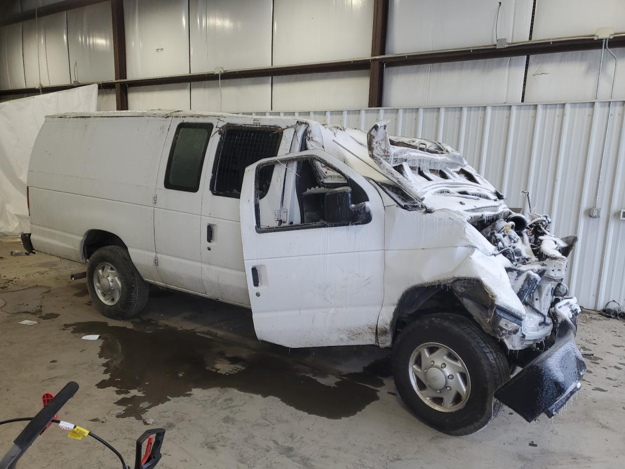 2014 Ford Econoline - Image 4