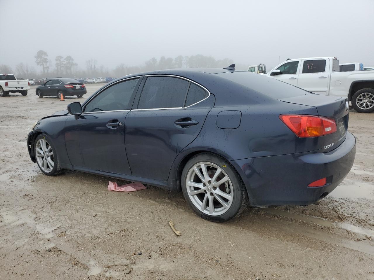 2007 Lexus IS - Image 2
