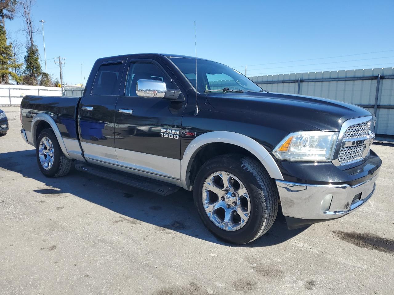 2015 RAM 1500 - Image 4