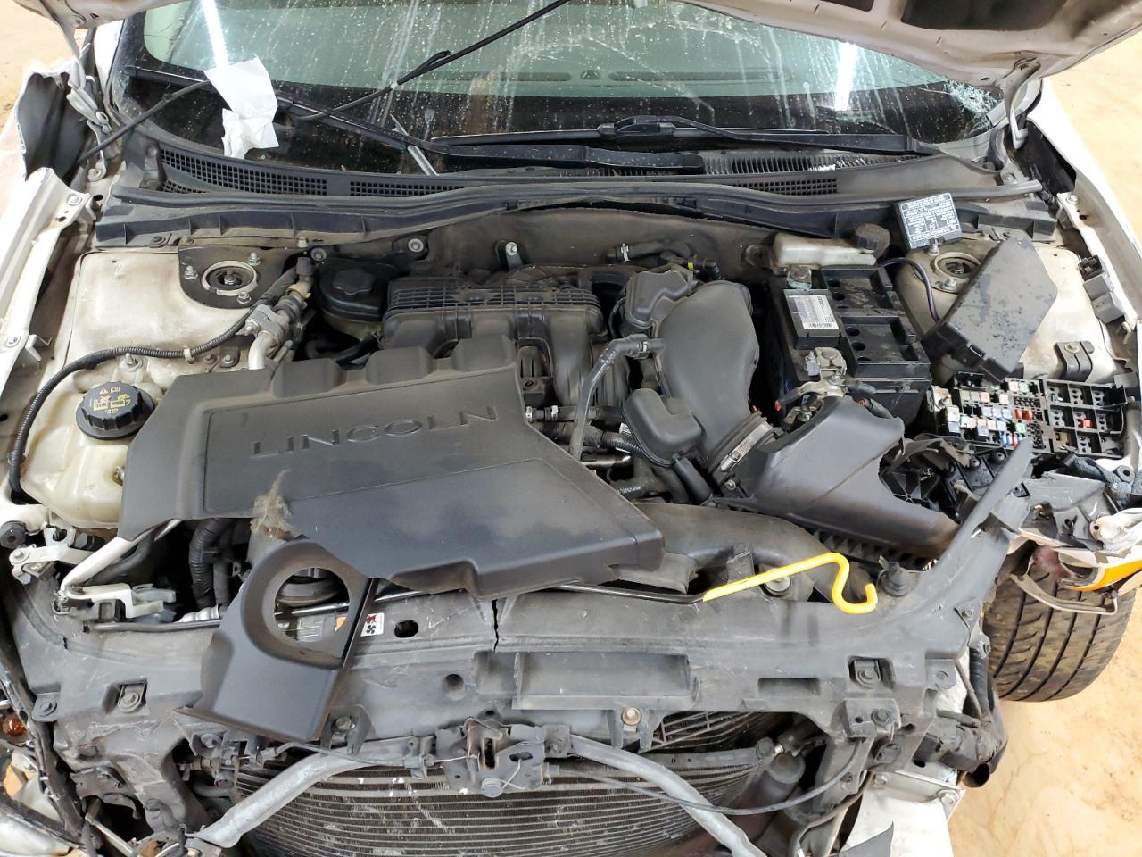 2011 Lincoln MKZ - Image 12