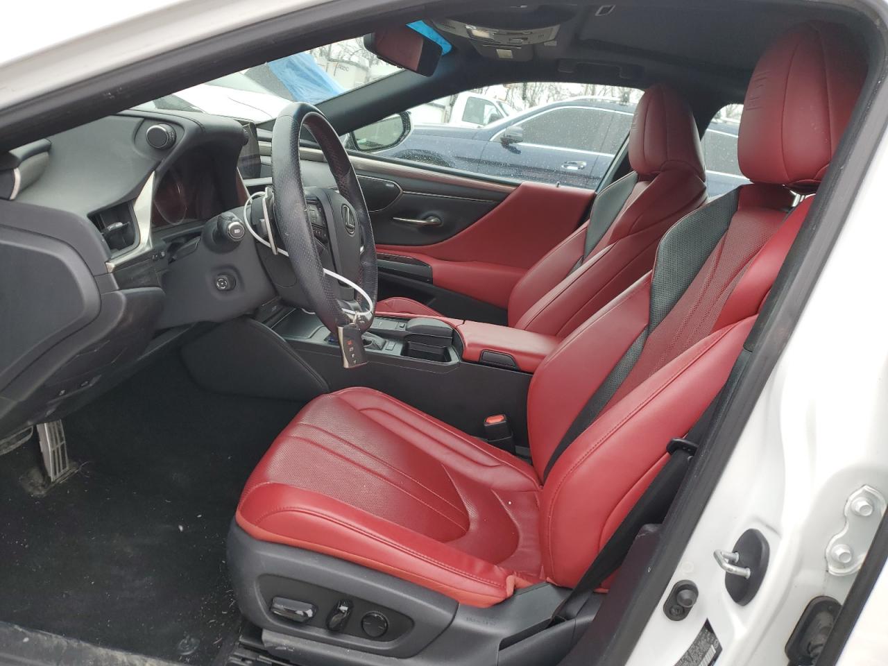2019 Lexus ES - Image 7