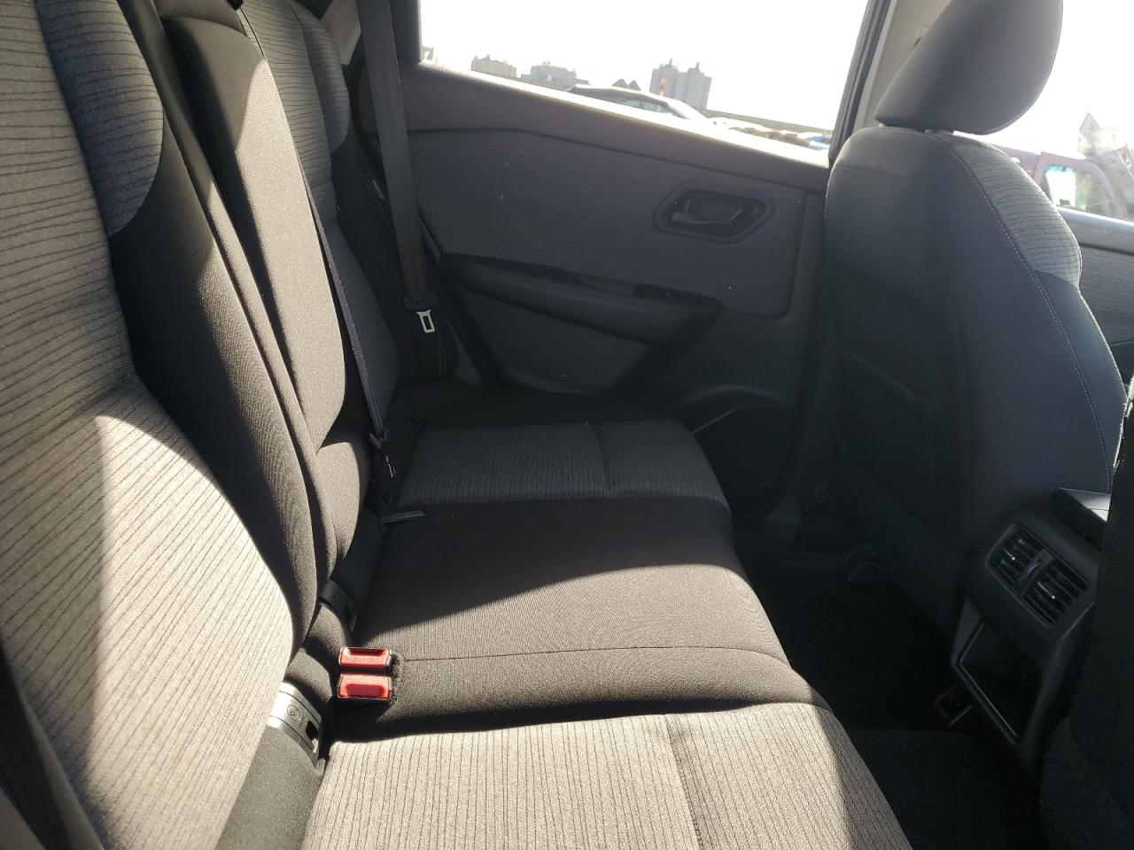 2021 Nissan Rogue - Image 11