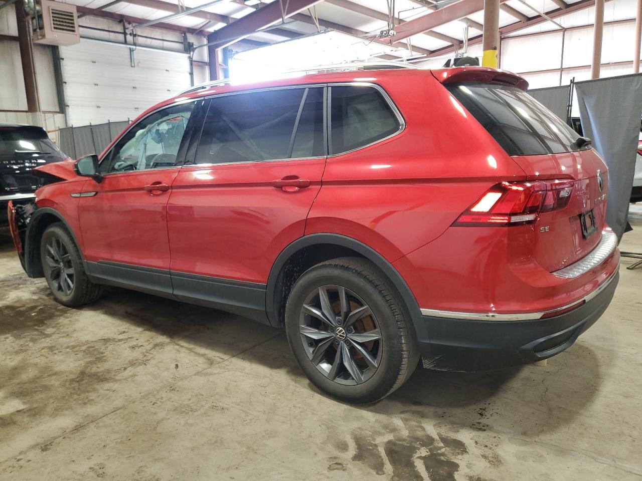 VIN 3VV3B7AX2PM067462 2023 VOLKSWAGEN TIGUAN no.2