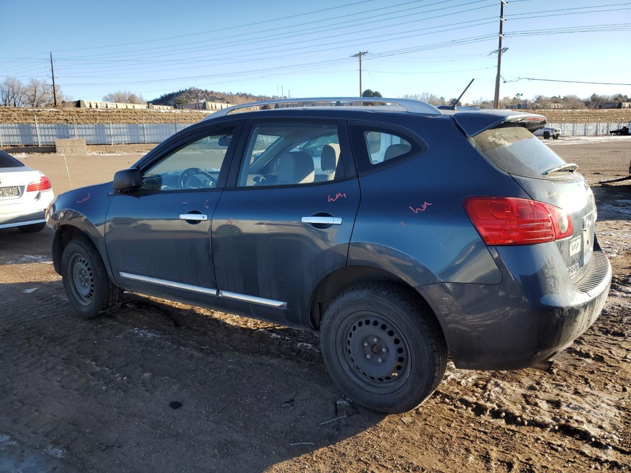 2014 Nissan Rogue - Image 2