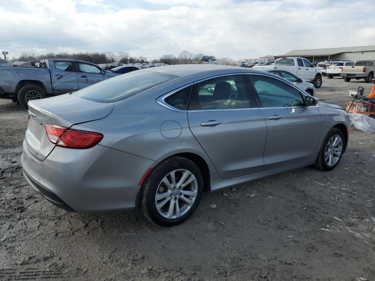 2016 Chrysler 200 - Image 3