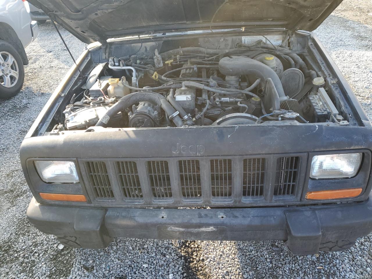 1998 Jeep Grand Cherokee - Image 12