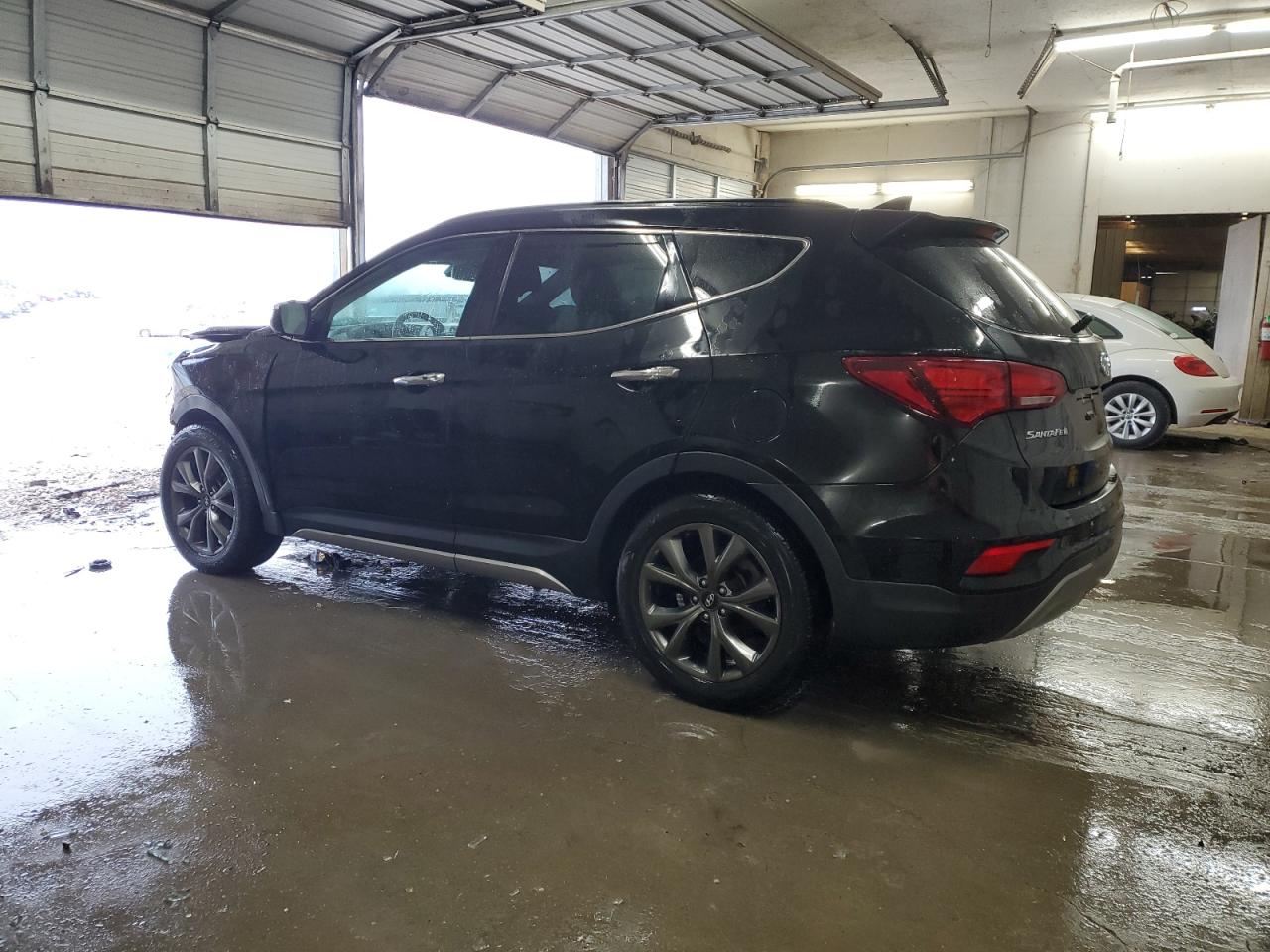 2018 Hyundai Santa Fe - Image 2