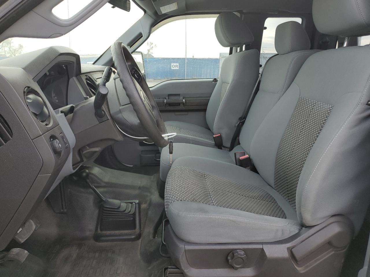 2015 Ford F250 - Image 7
