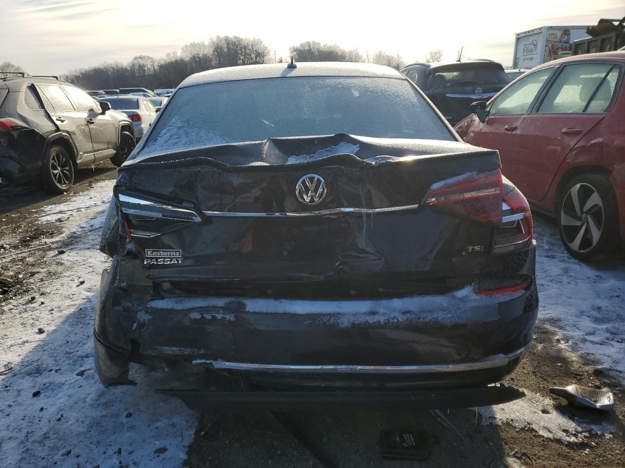 2017 Volkswagen Passat - Image 6