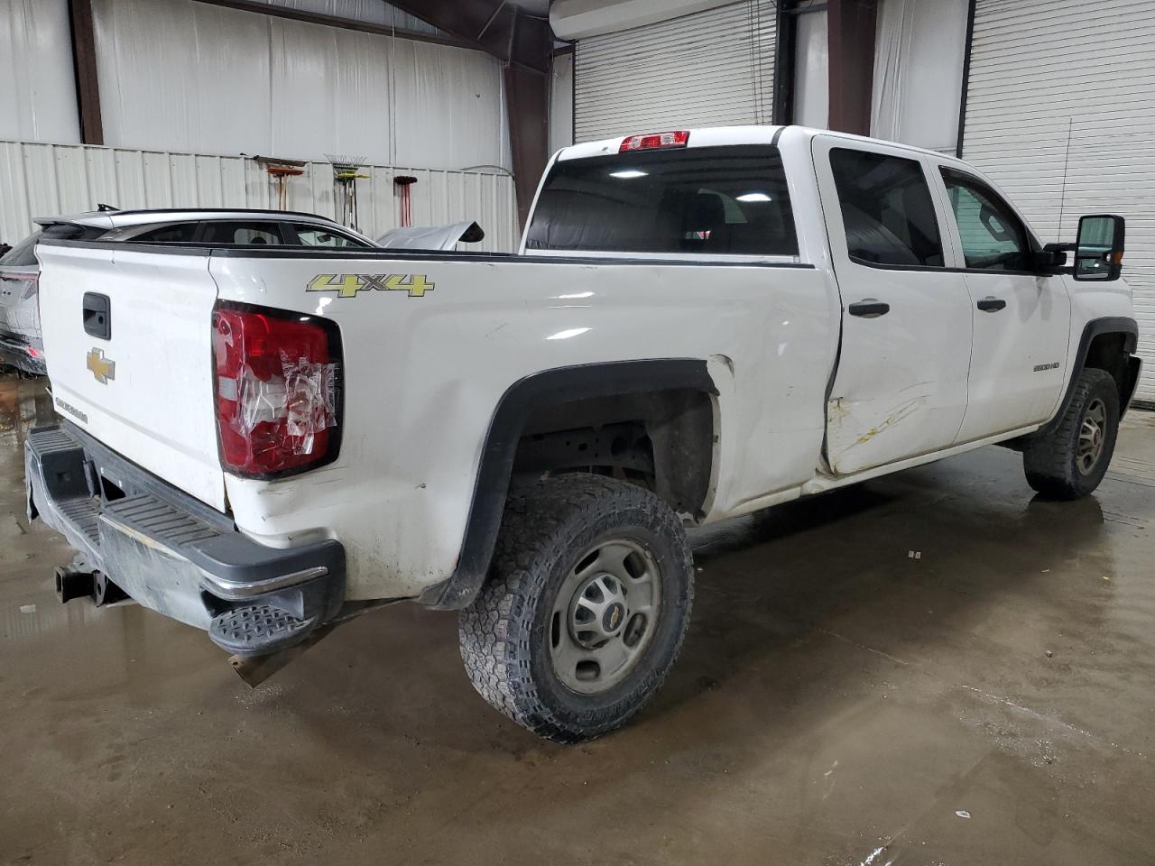 2015 Chevrolet Silverado - Image 3