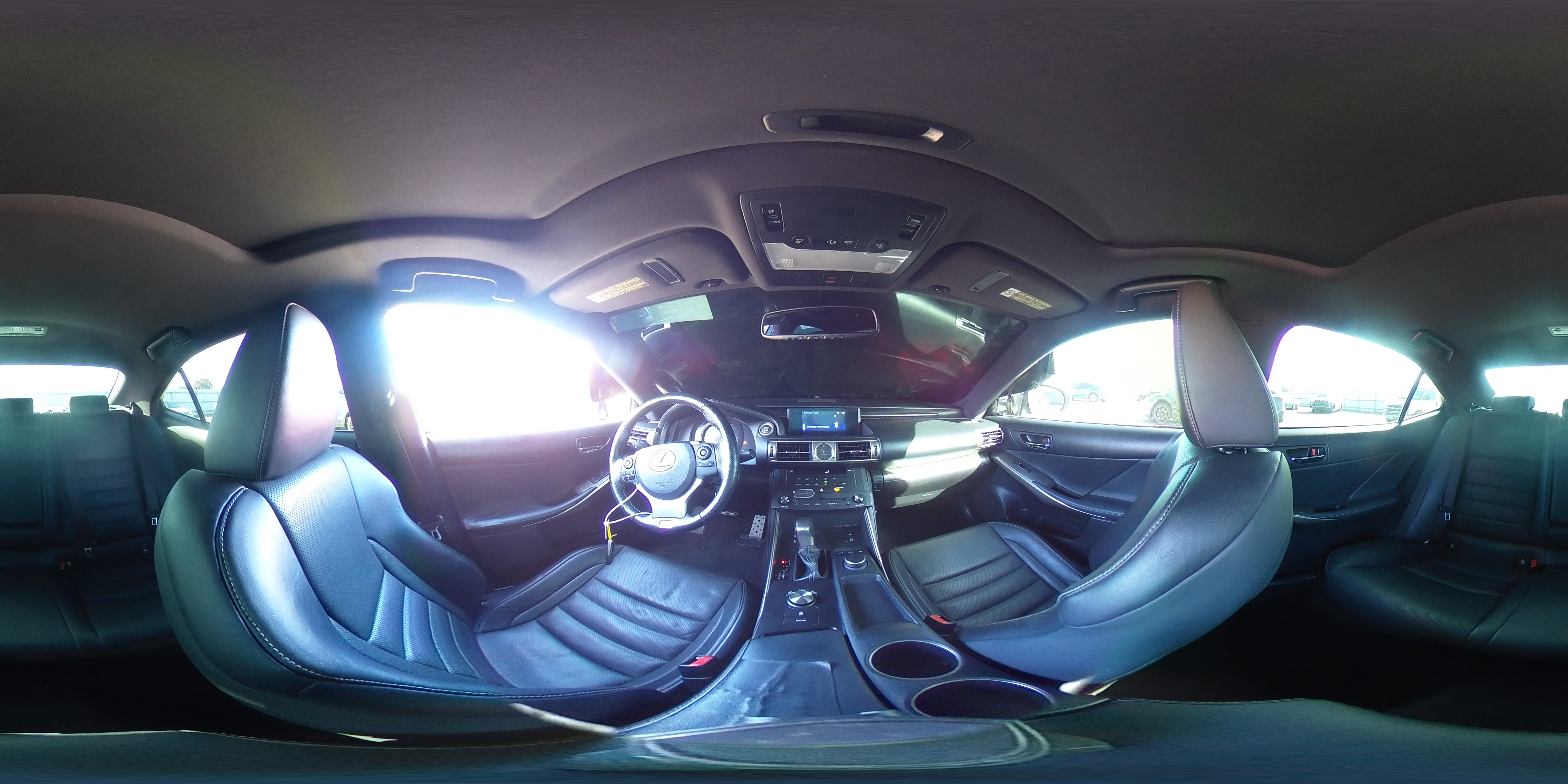 2015 Lexus IS - Image 13