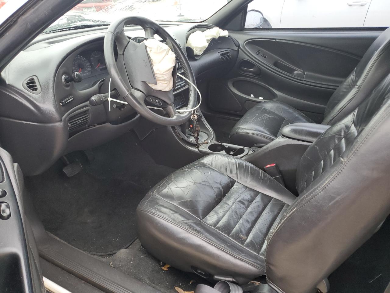 2000 Ford Mustang - Image 7