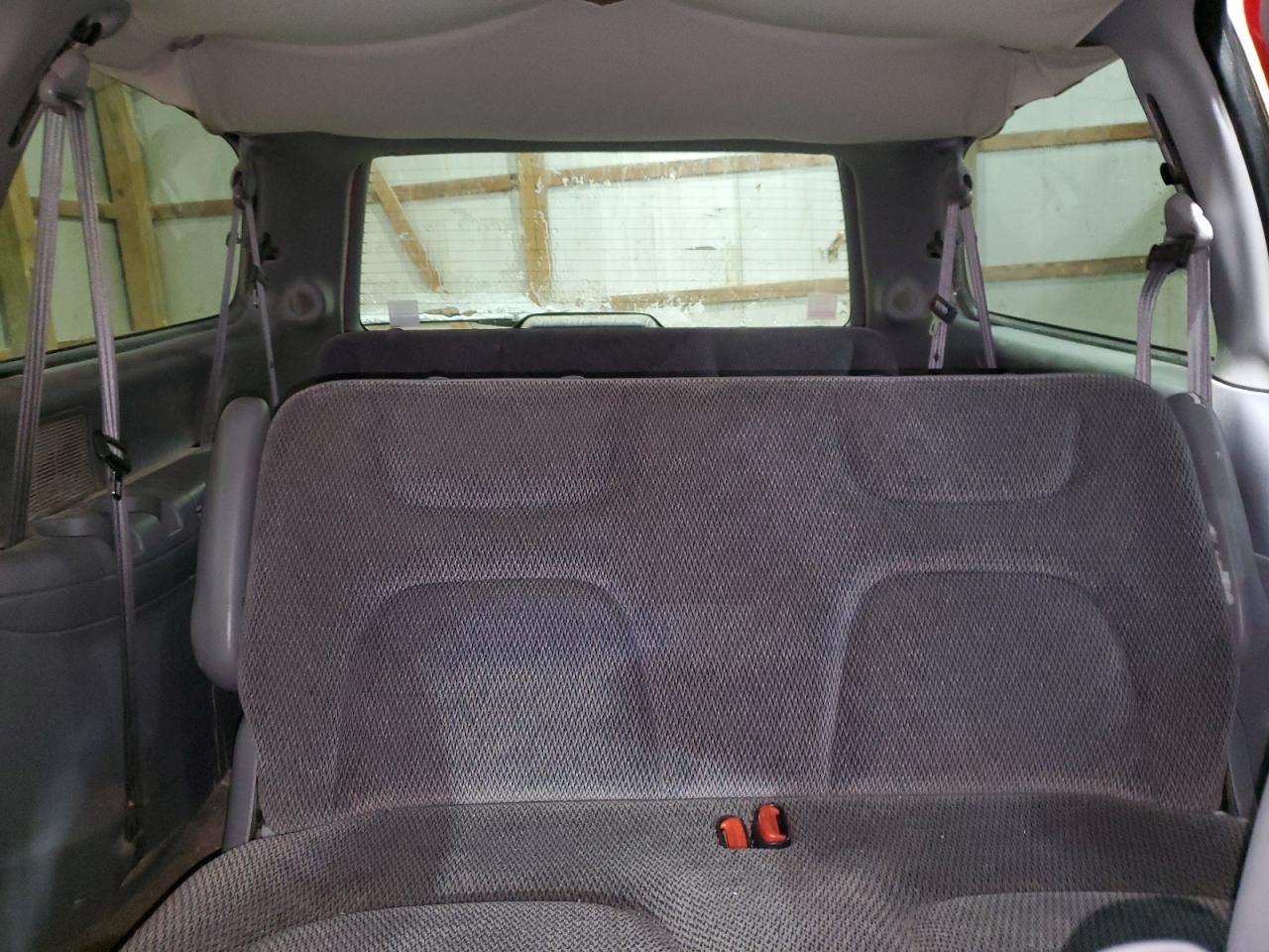 1996 Dodge Caravan - Image 10
