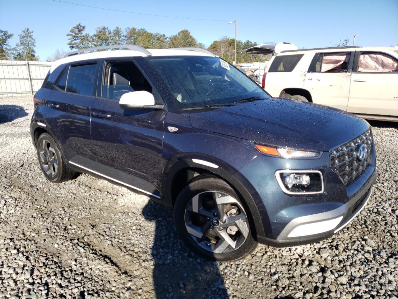 2023 Hyundai Venue - Image 4