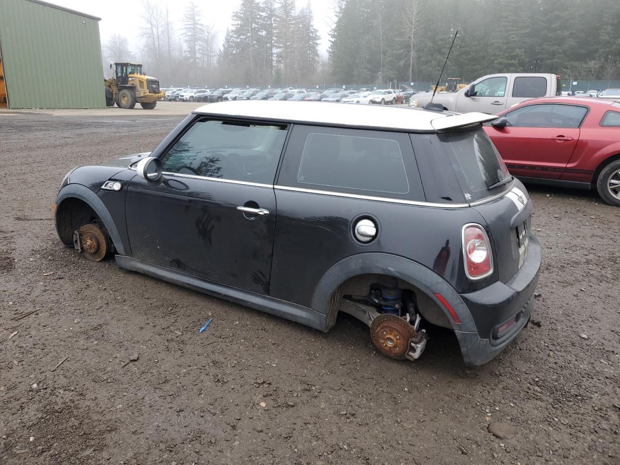 2012 MINI Cooper - Image 2