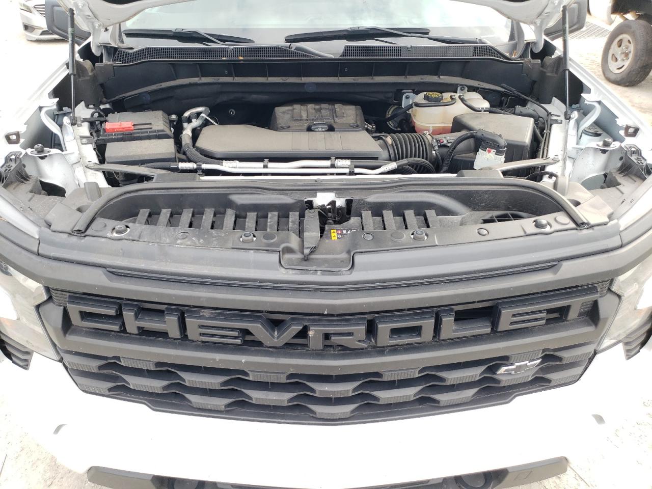 2022 Chevrolet Silverado - Image 11