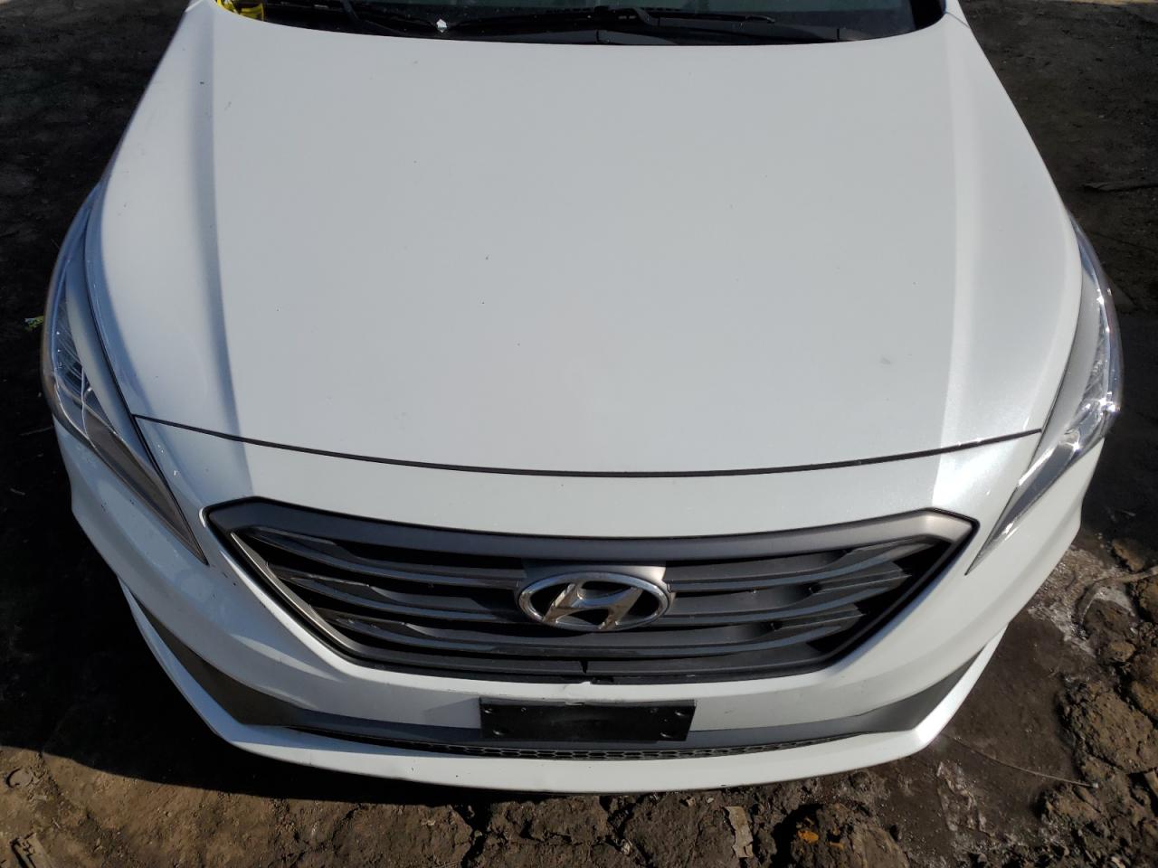 2015 Hyundai Sonata - Image 11