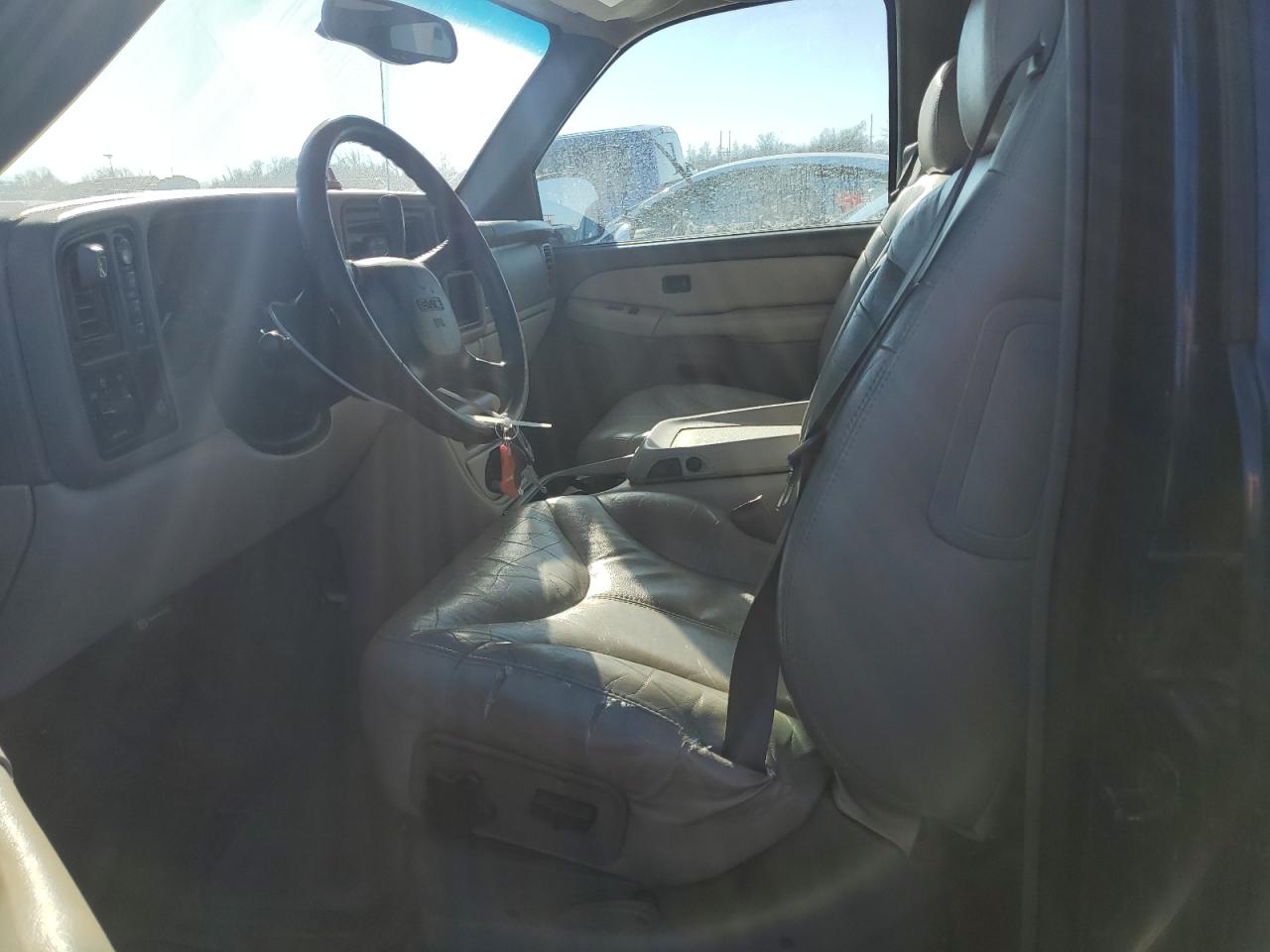 2001 GMC Yukon - Image 7