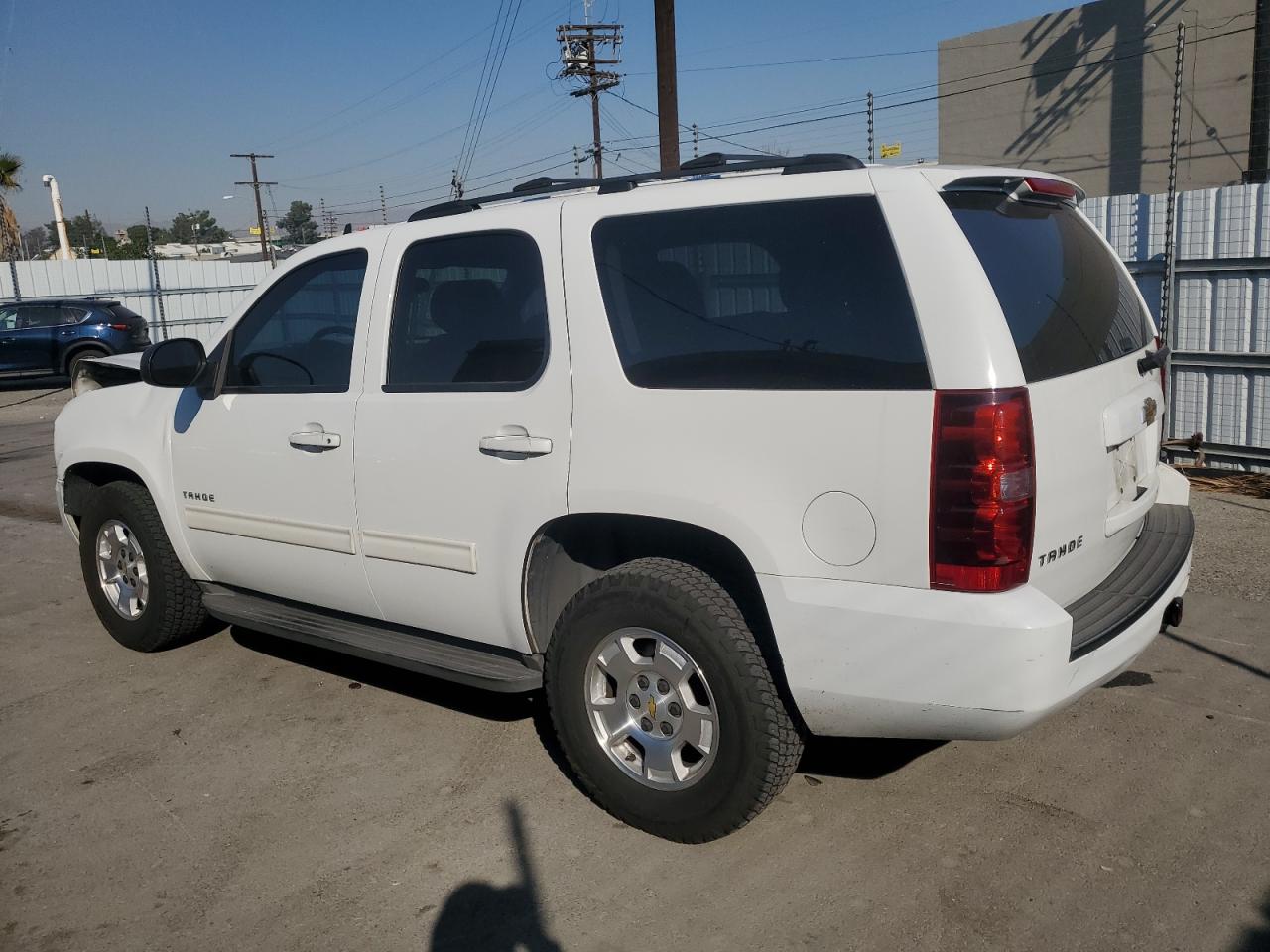 VIN 1GNSCAE06DR313707 2013 CHEVROLET TAHOE no.2