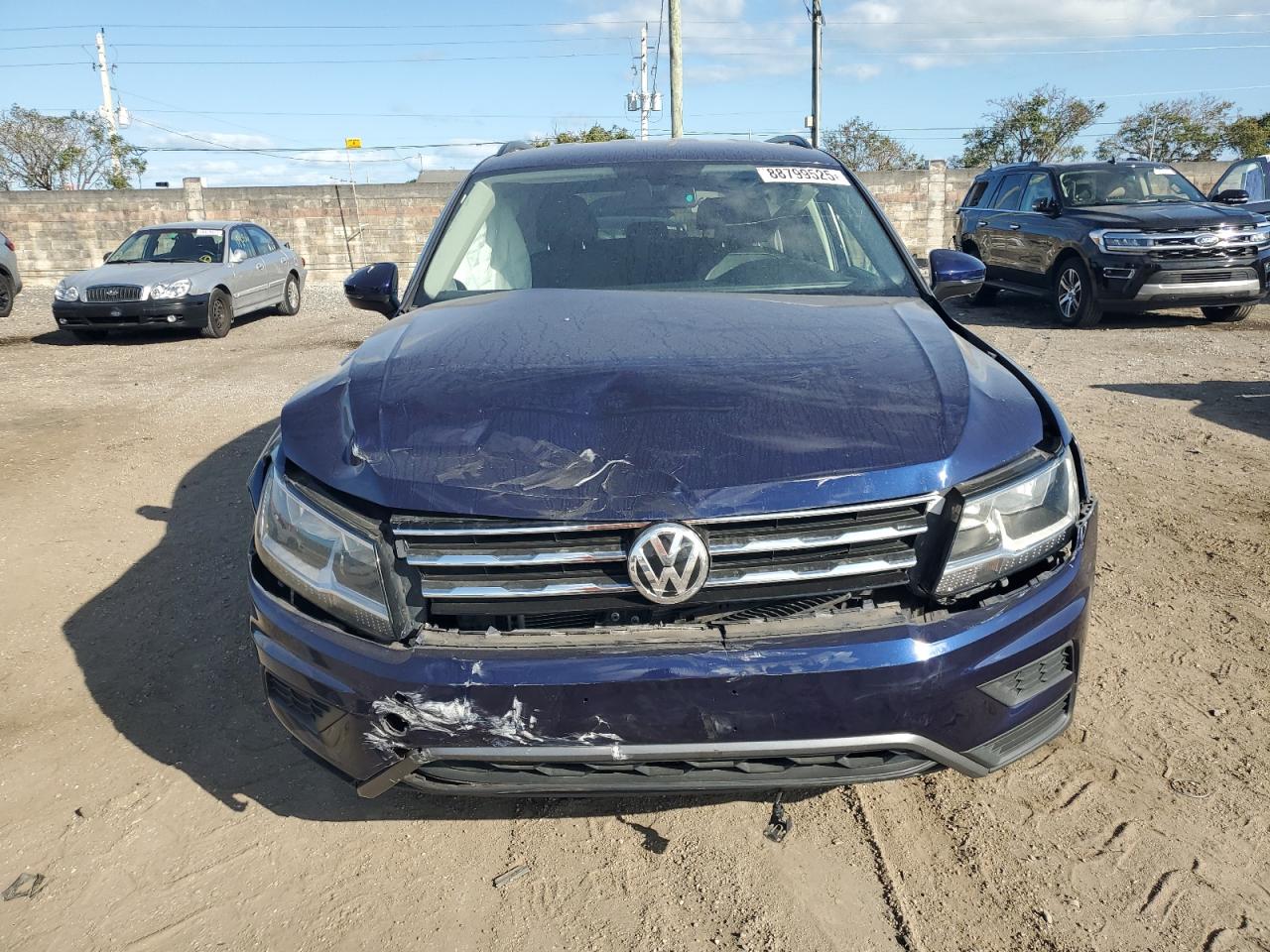 2021 Volkswagen Tiguan - Image 5