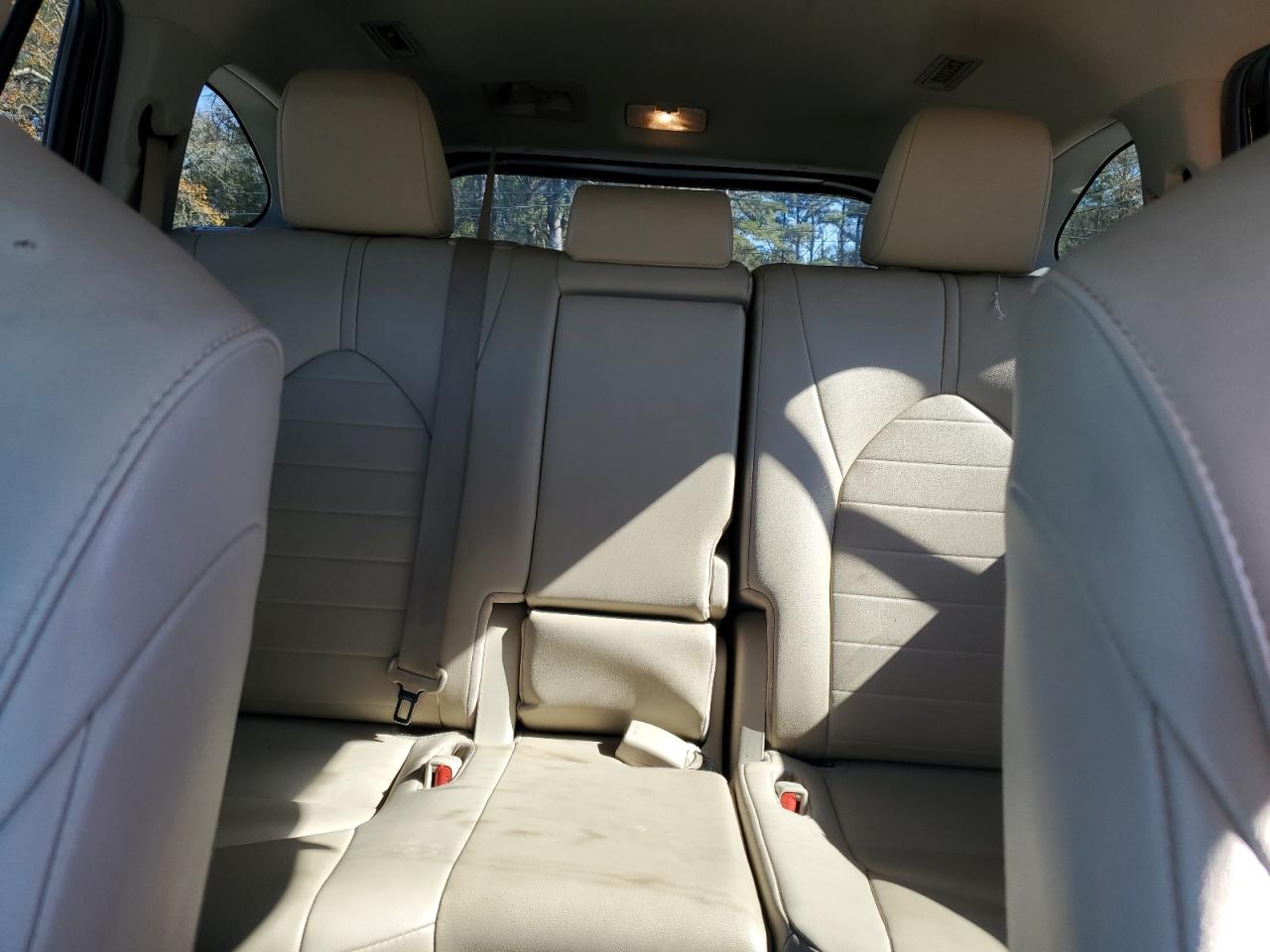 2020 Toyota Highlander - Image 10