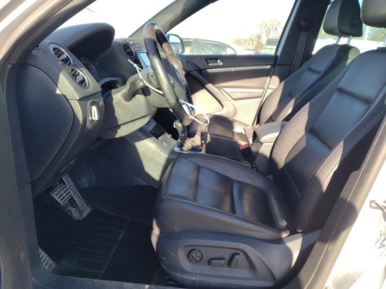 2016 Volkswagen Tiguan - Image 7