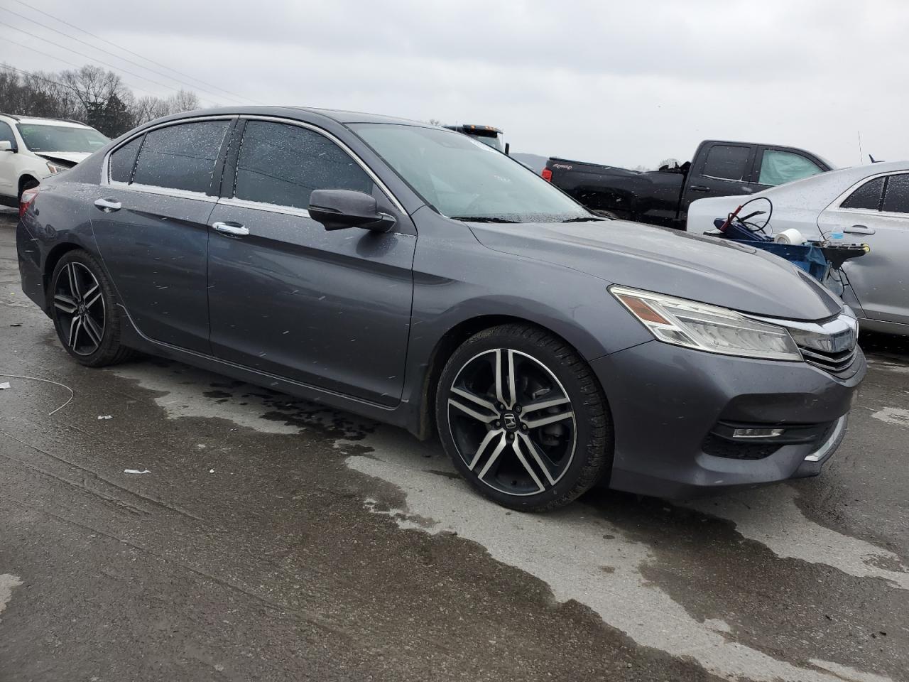 VIN 1HGCR3F9XGA007005 2016 HONDA ACCORD no.4