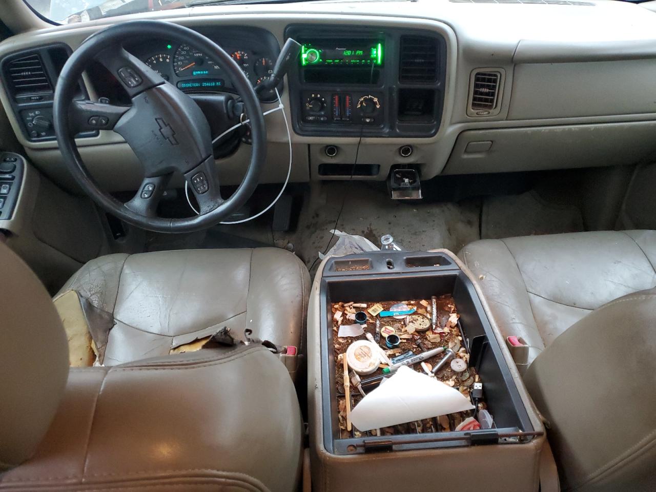 2004 Chevrolet Silverado - Image 8