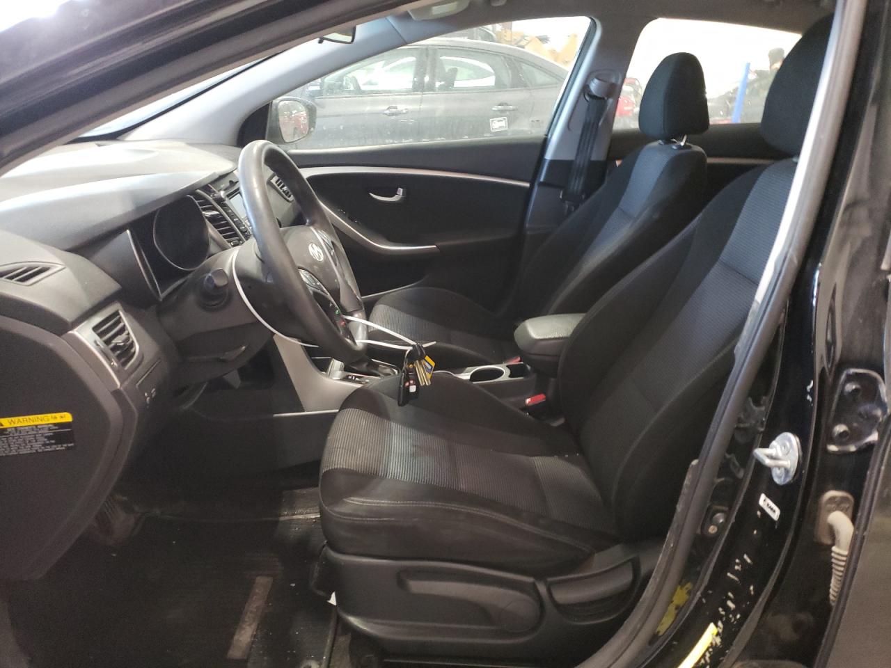 2016 Hyundai Elantra - Image 7