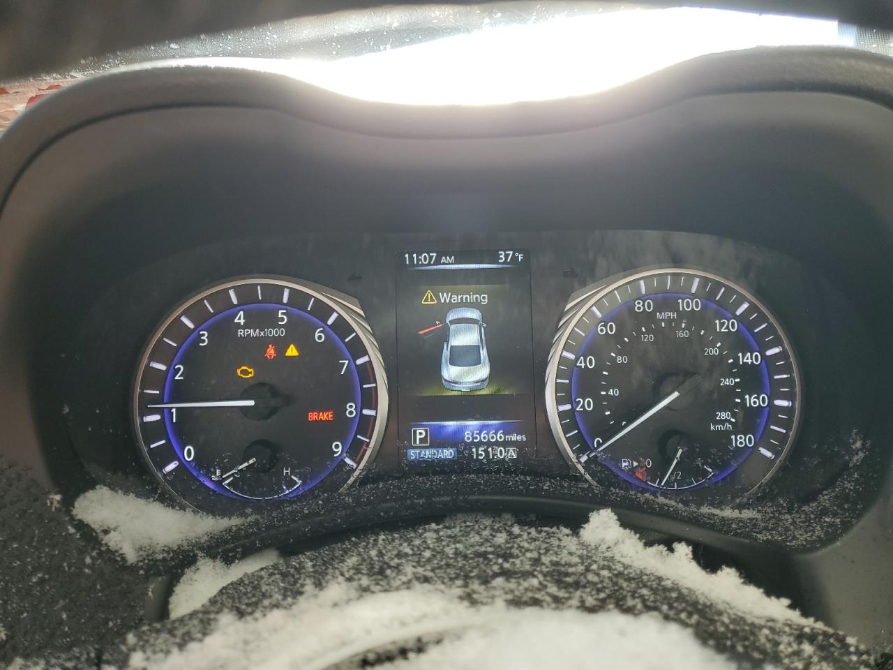 2017 Infiniti Q60 - Image 9