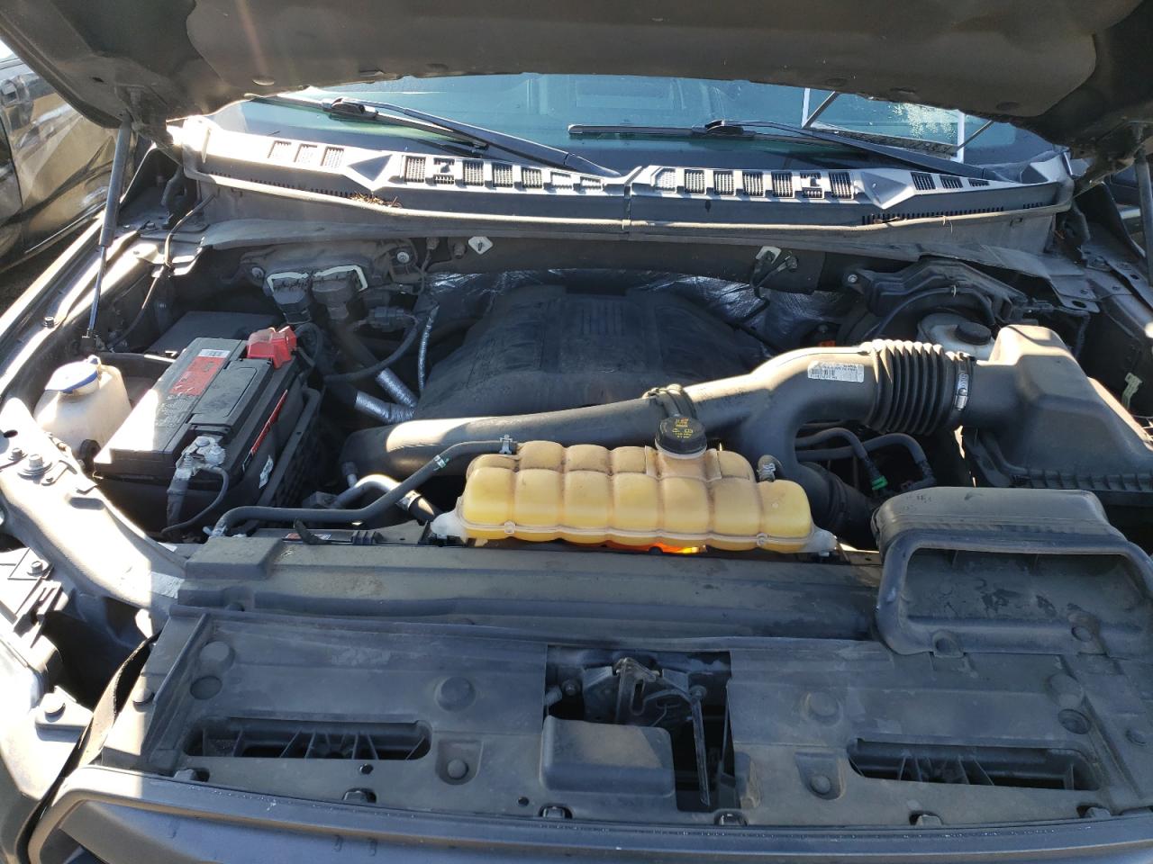 2015 Ford F-150 - Image 11
