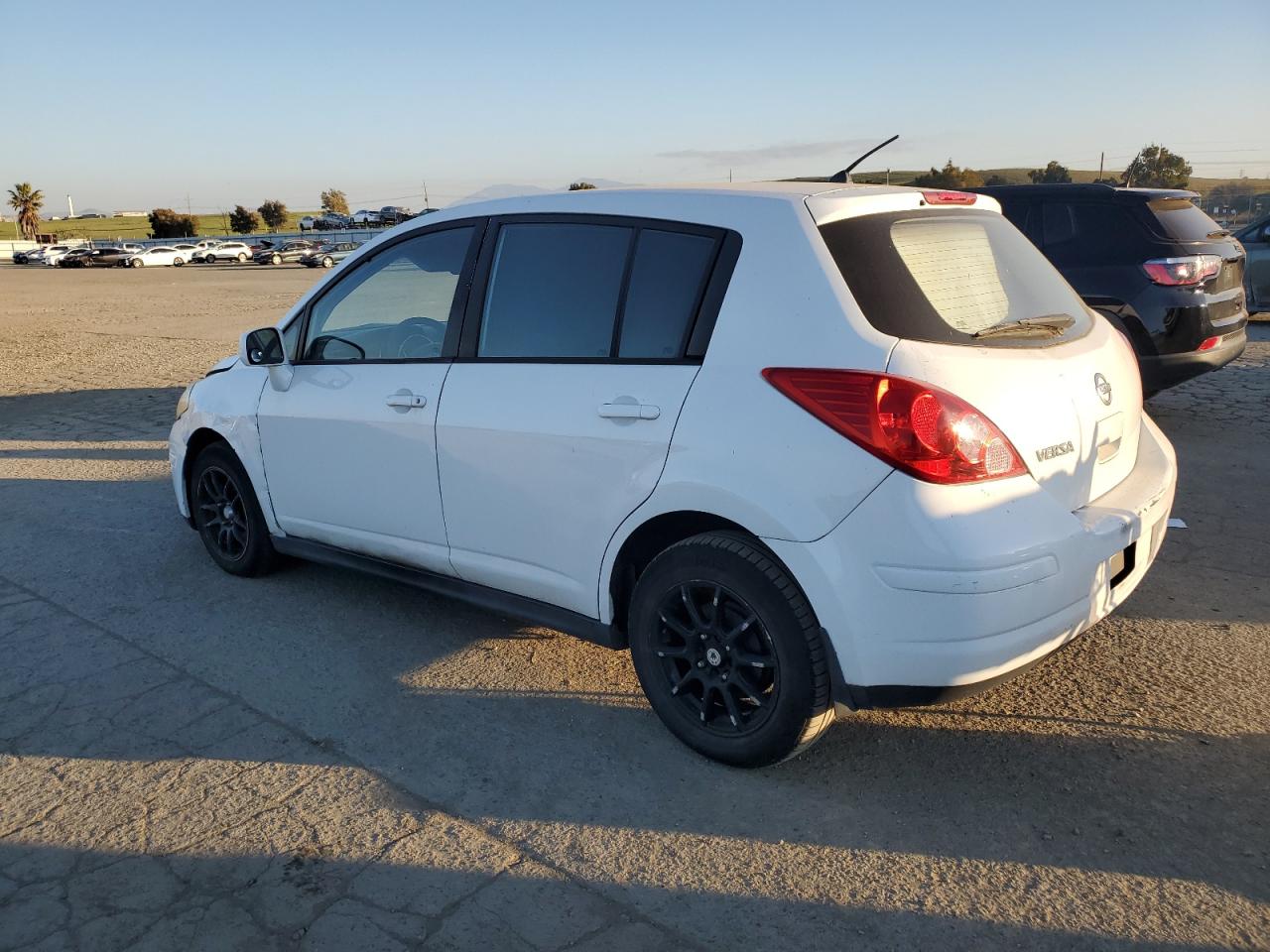 2007 Nissan Versa - Image 2