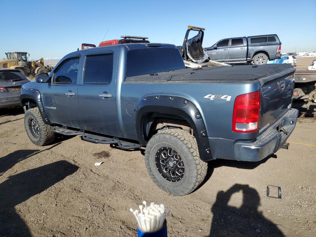 2008 GMC Sierra - Image 2