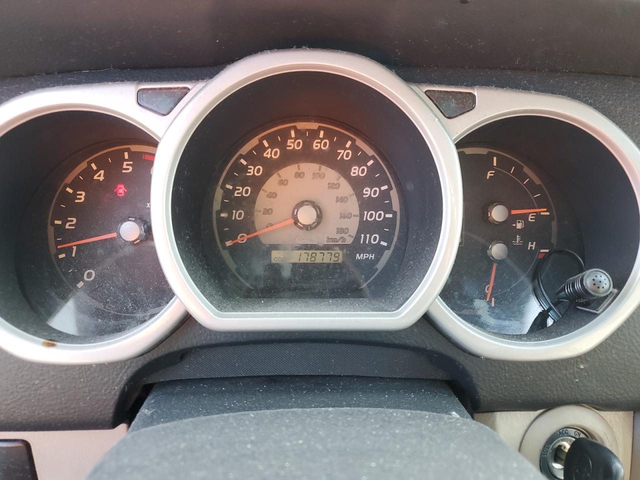2004 Toyota 4Runner - Image 9