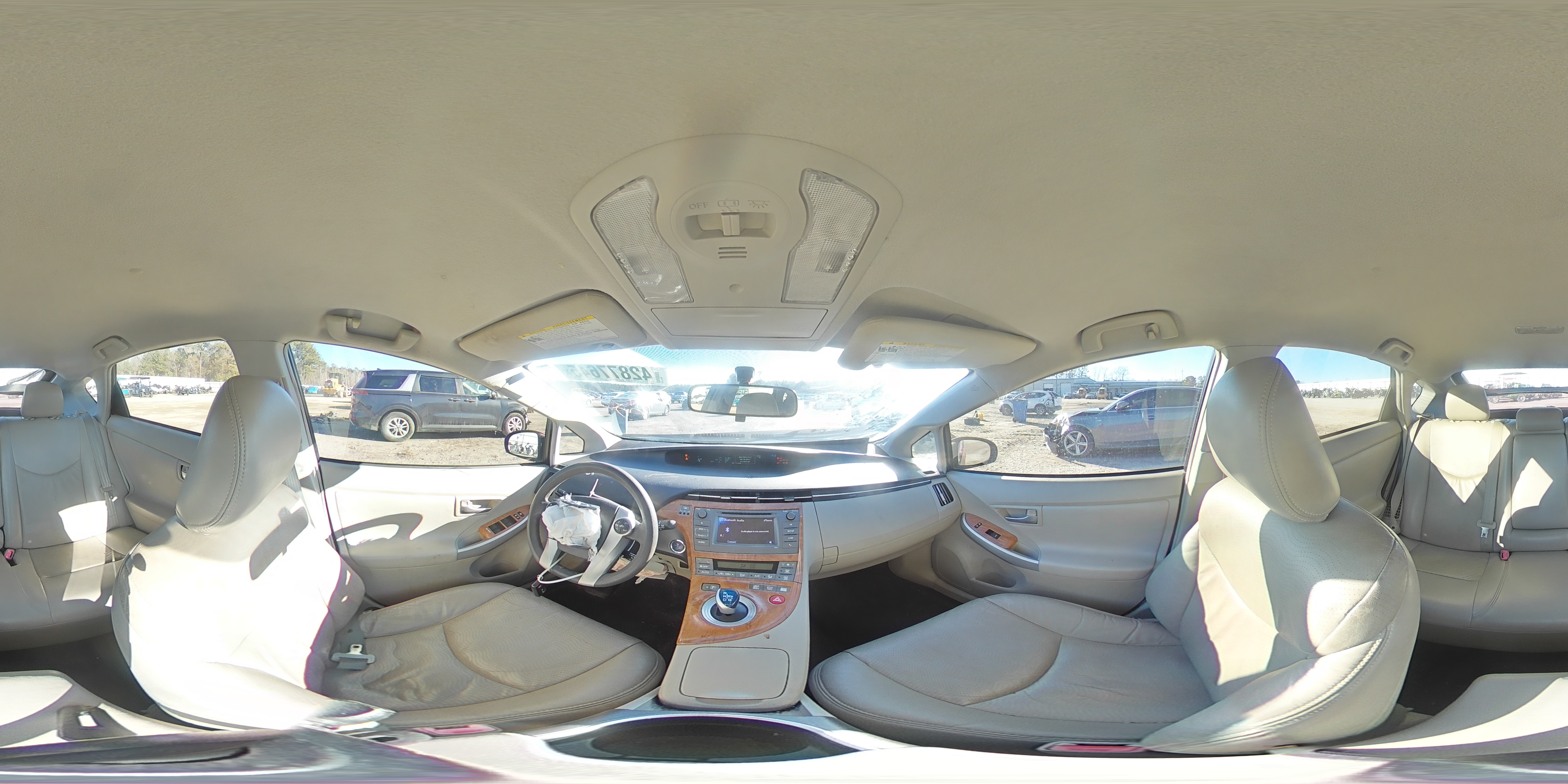 2014 Toyota Prius - Image 12