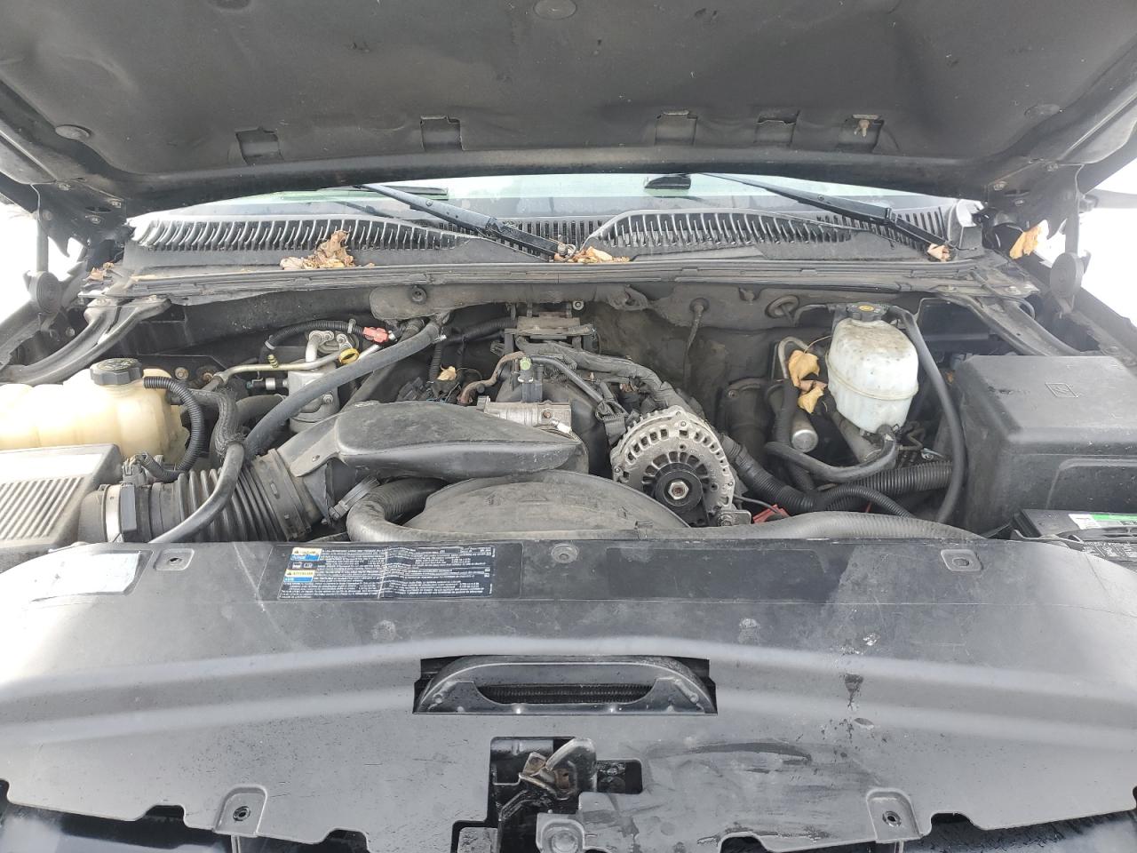 2004 Cadillac Escalade - Image 12