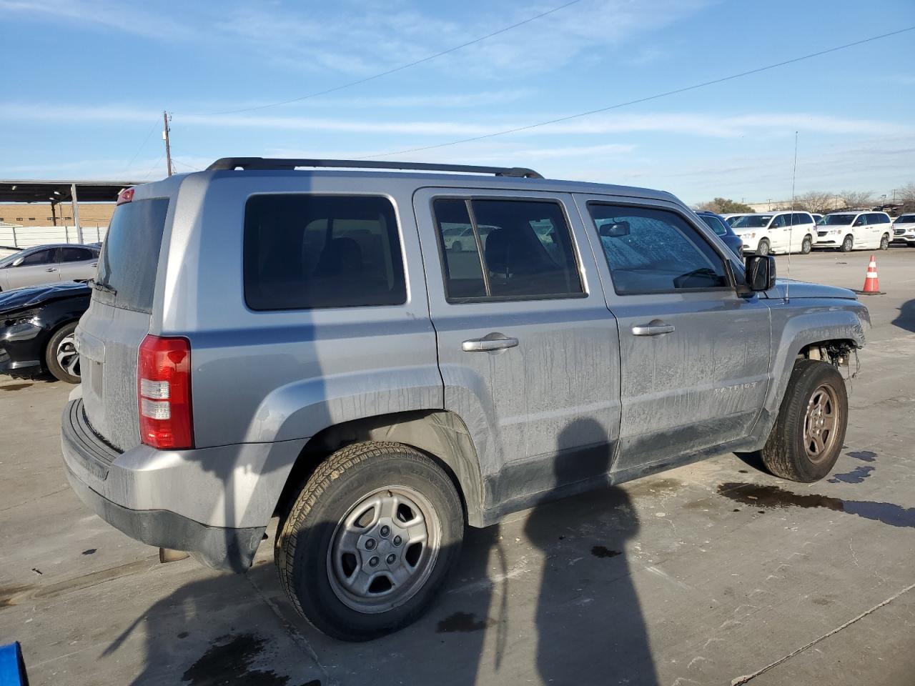 VIN 1C4NJPBB1GD576631 2016 JEEP PATRIOT no.3